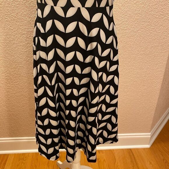 Reborn New York Dress   - Picture 4 of 12